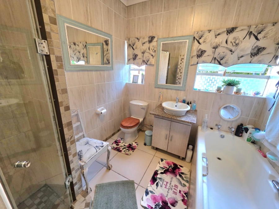 To Let 4 Bedroom Property for Rent in Panorama Free State